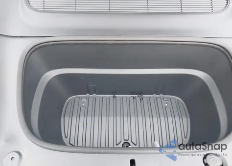 2026 Tesla Model Y Long Range Launch Series/Premium All-Wheel Drive z USA, uszkodzony, nr VIN 7SAYGDEE1TF356816